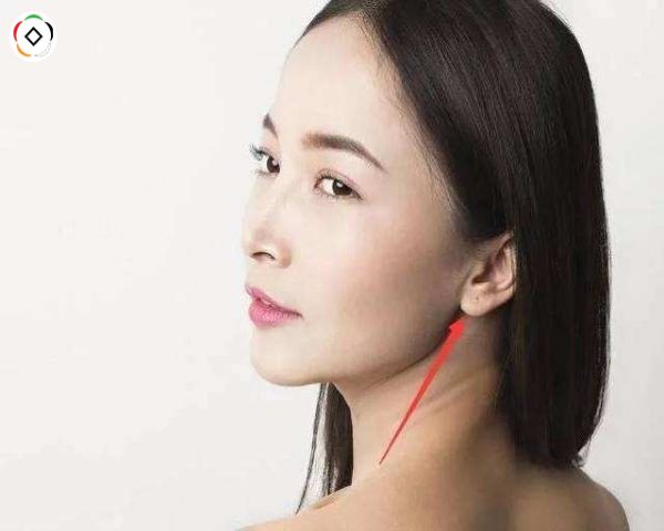 coi tướng tai của phụ nữ